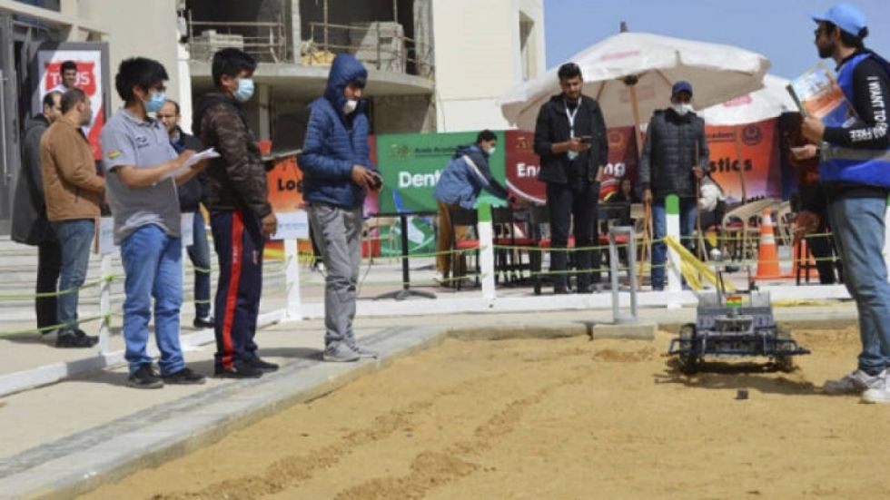 Estudiantes piden ayuda para representar a Bolivia en el Concurso Internacional de Robótica