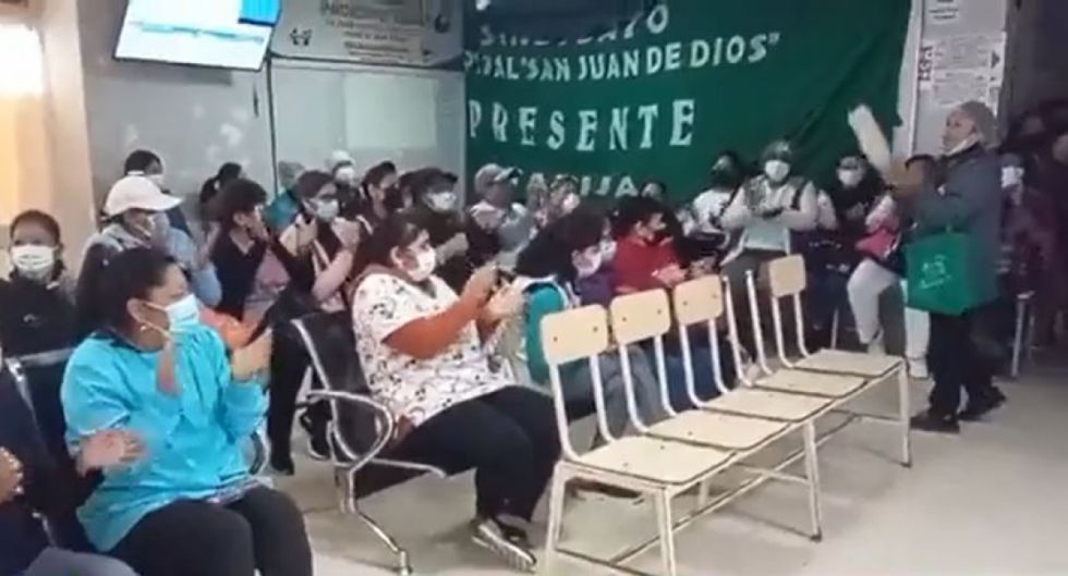 Trabajadores del HRSJD inician paro indefinido por el bono refrigerio