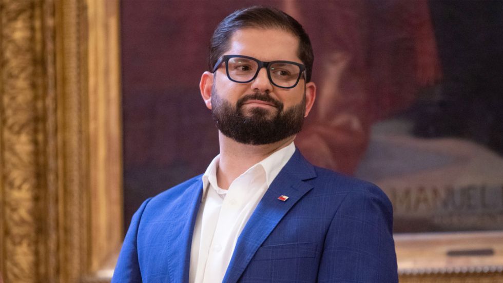 Boric responde ante críticas por su estrategia del litio