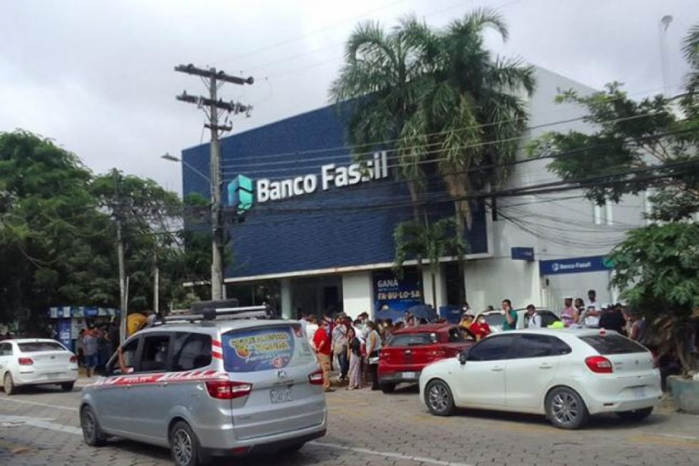 Aprehendidos del Banco Fassil otorgaron crédito de Bs. 9 millones a un joven de 18 años