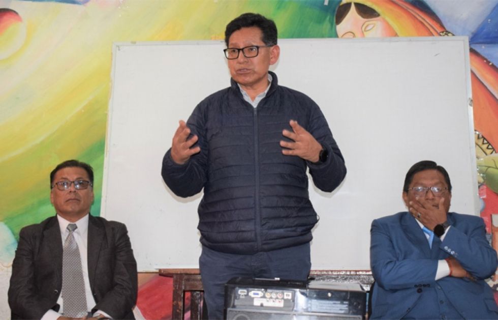 Ministro Pary insta a maestros profundizar la prevención de hechos de violencia en colegios