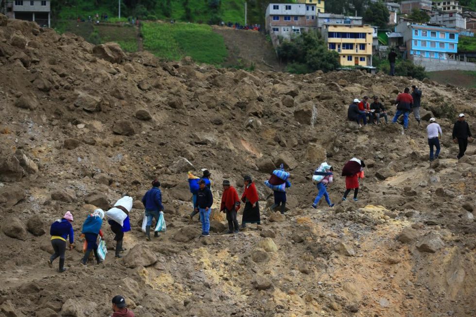 Muertos por deslave en Ecuador suben a 50