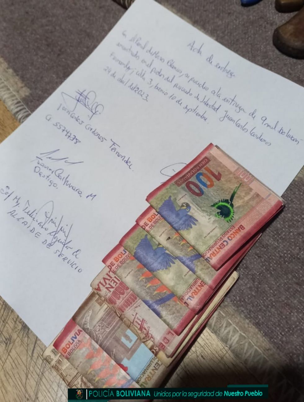 Dinero encontrado en el poder de un recluso