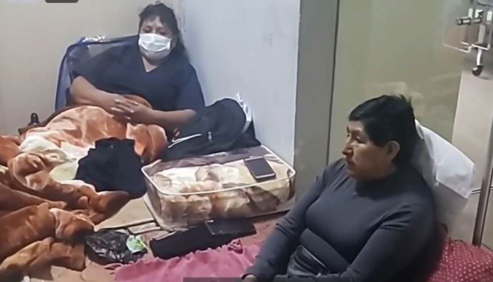 Trabajadores de salud del HRSJD radicalizan sus medidas e ingresan a una huelga de hambre
