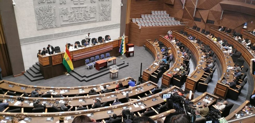 Legisladores admiten que la mayoría no trabaja