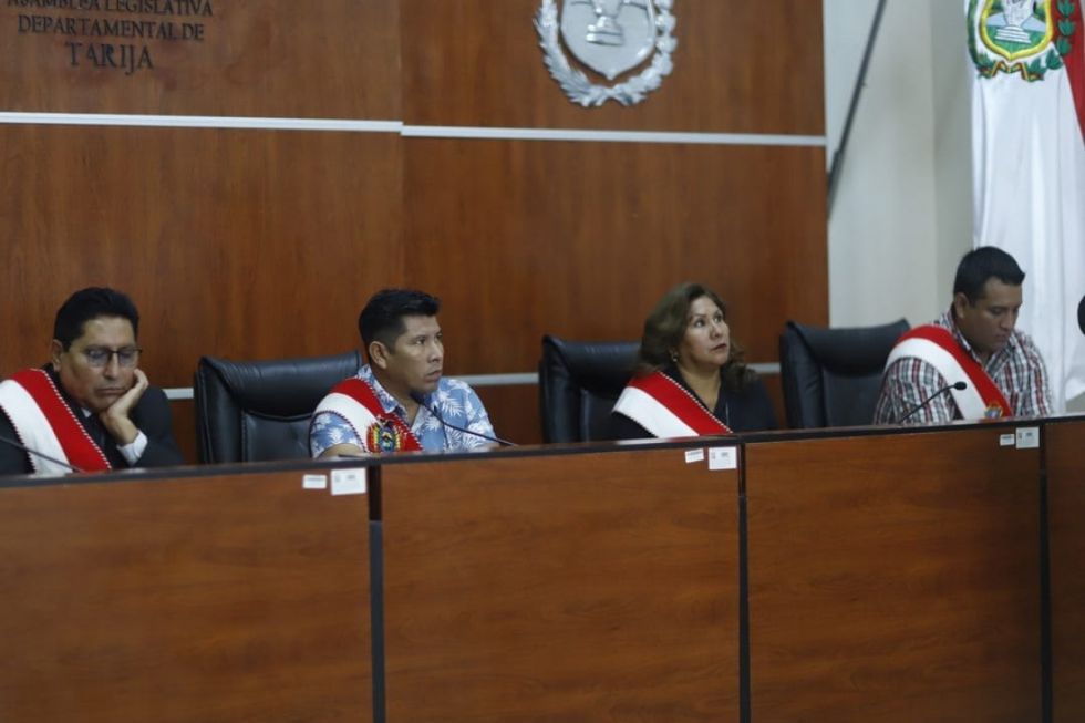 El MAS busca controlar la ALDT, Unidos dice que es una “utopía”