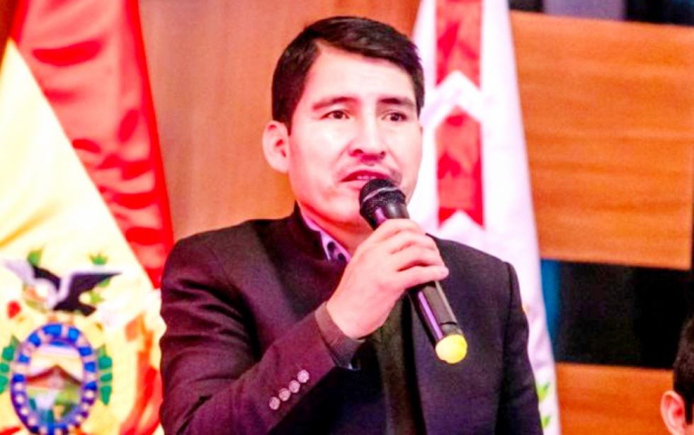 Gobernador de Chuquisaca denuncia presunto pedido de coima de $us15 mil en el Tribunal Constitucional