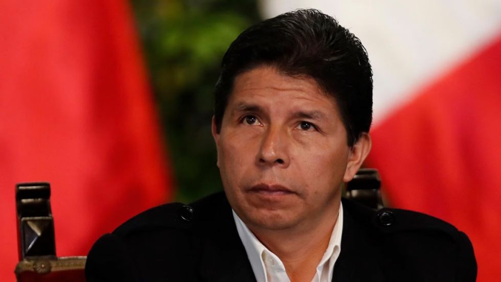 Expresidente Castillo niega culpas y se declara secuestrado