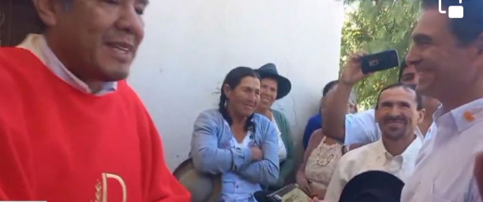 Obispo de Tarija ratifica al "padre Coco", acusado de acoso, en El Puente