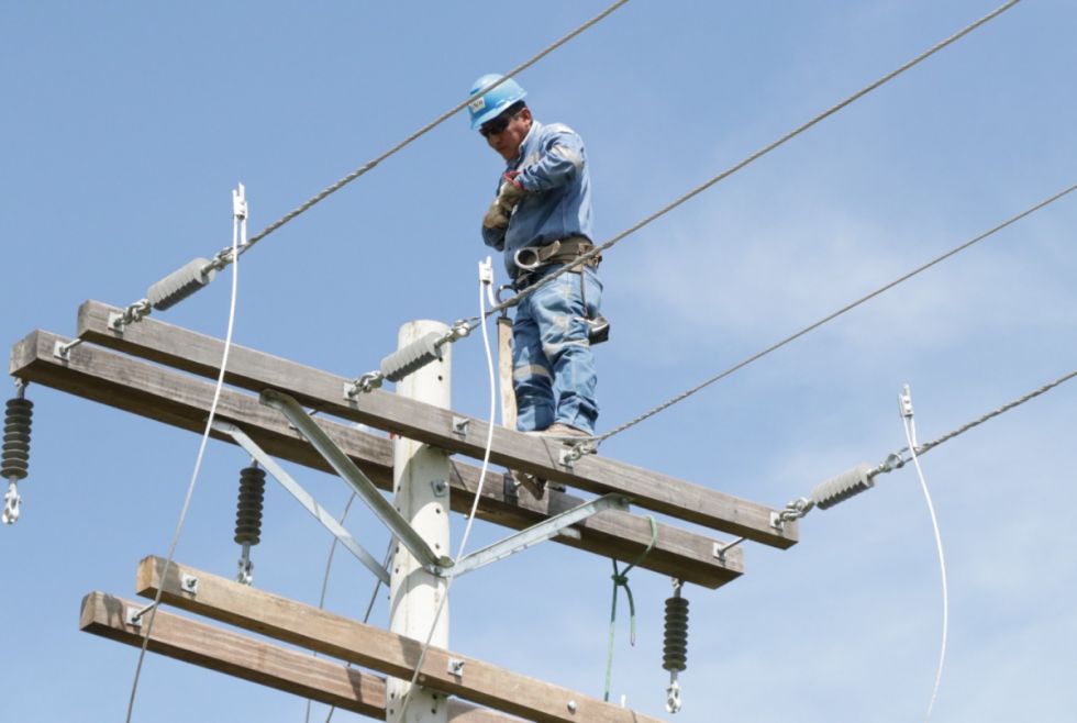 ENDE: tarifas de energía eléctrica las fija la AETN