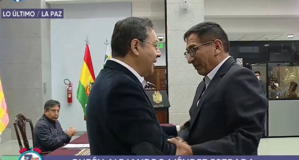 Posesionan a Rubén Alejandro Méndez como nuevo Ministro de Medio Ambiente y Agua