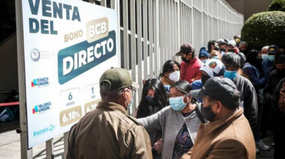 Importadores deben esperar hasta 4 meses para comprar el dólar en el BCB