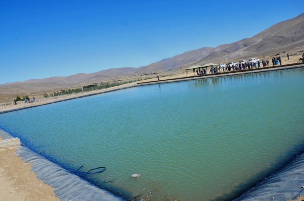 La Gobernación entrega un reservorio de agua en Sama