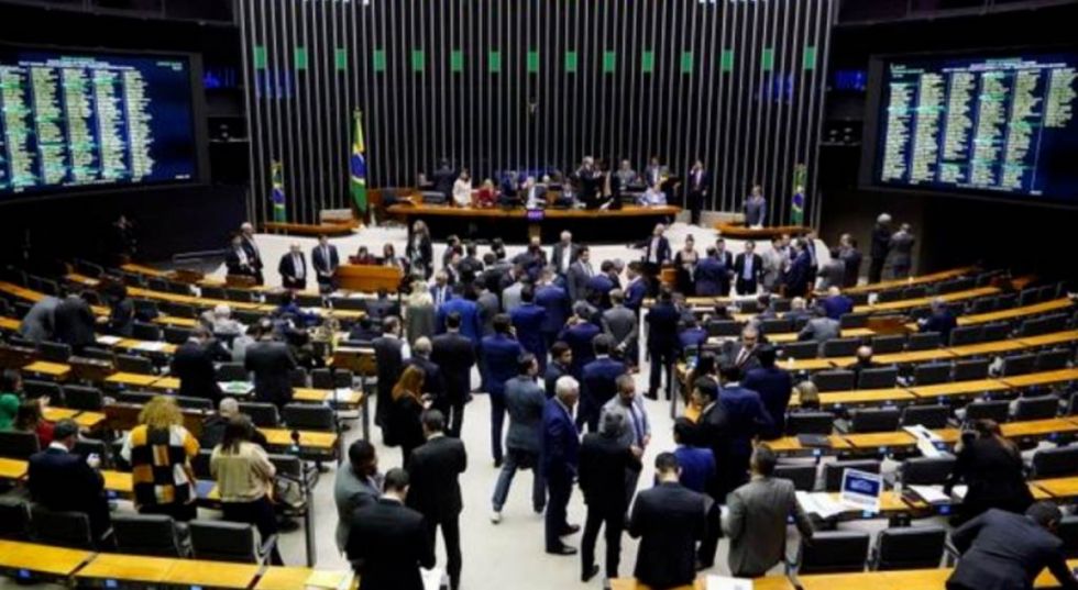 Diputados aprueban nueva regla fiscal en Brasil