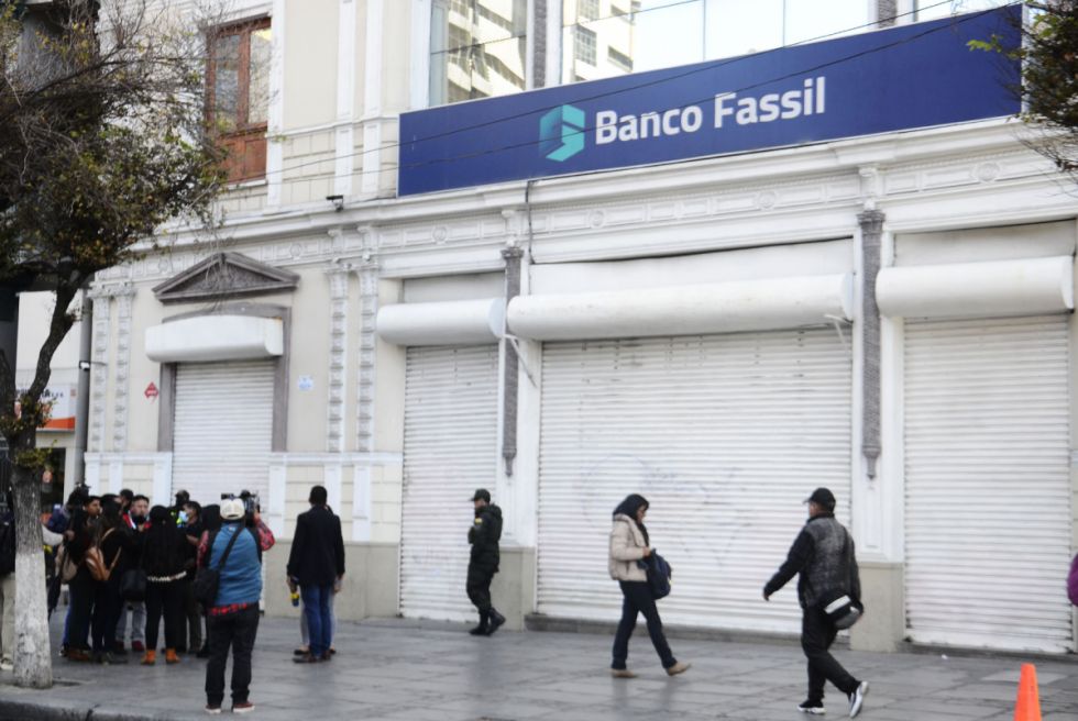 Fassil: Apuntan a citar a 15 empresarios cruceños