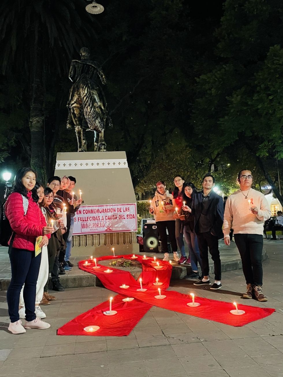 Honran memoria de fallecidos por SIDA