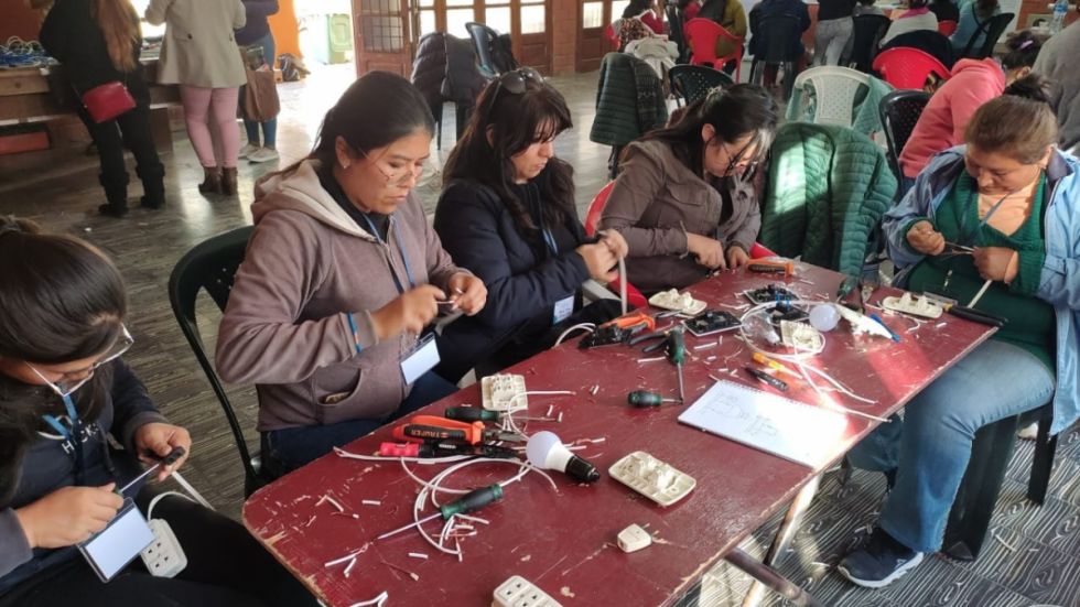 27 de mayo: Las madres aún batallan por la inclusión laboral