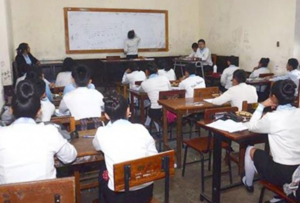 Salud y Educación evaluarán comportamiento del clima y no se descarta ampliar el horario de invierno