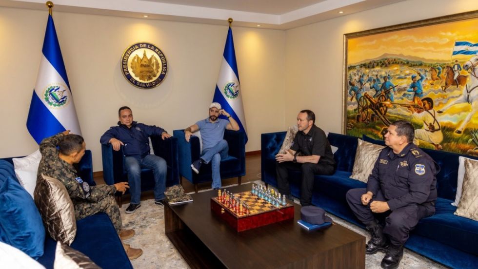 Bukele lanza una nueva ofensiva contra las pandillas