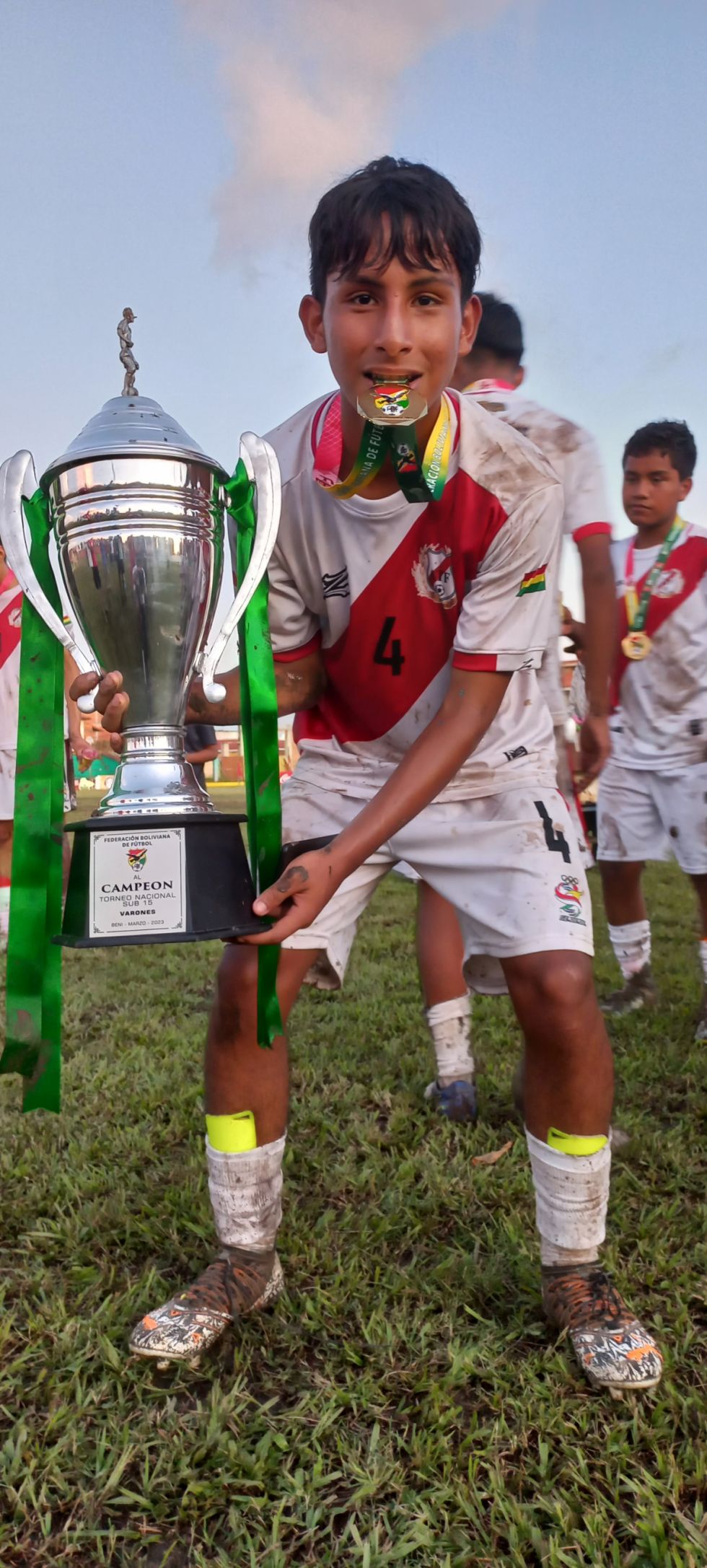 Santiago Zenteno, defensor