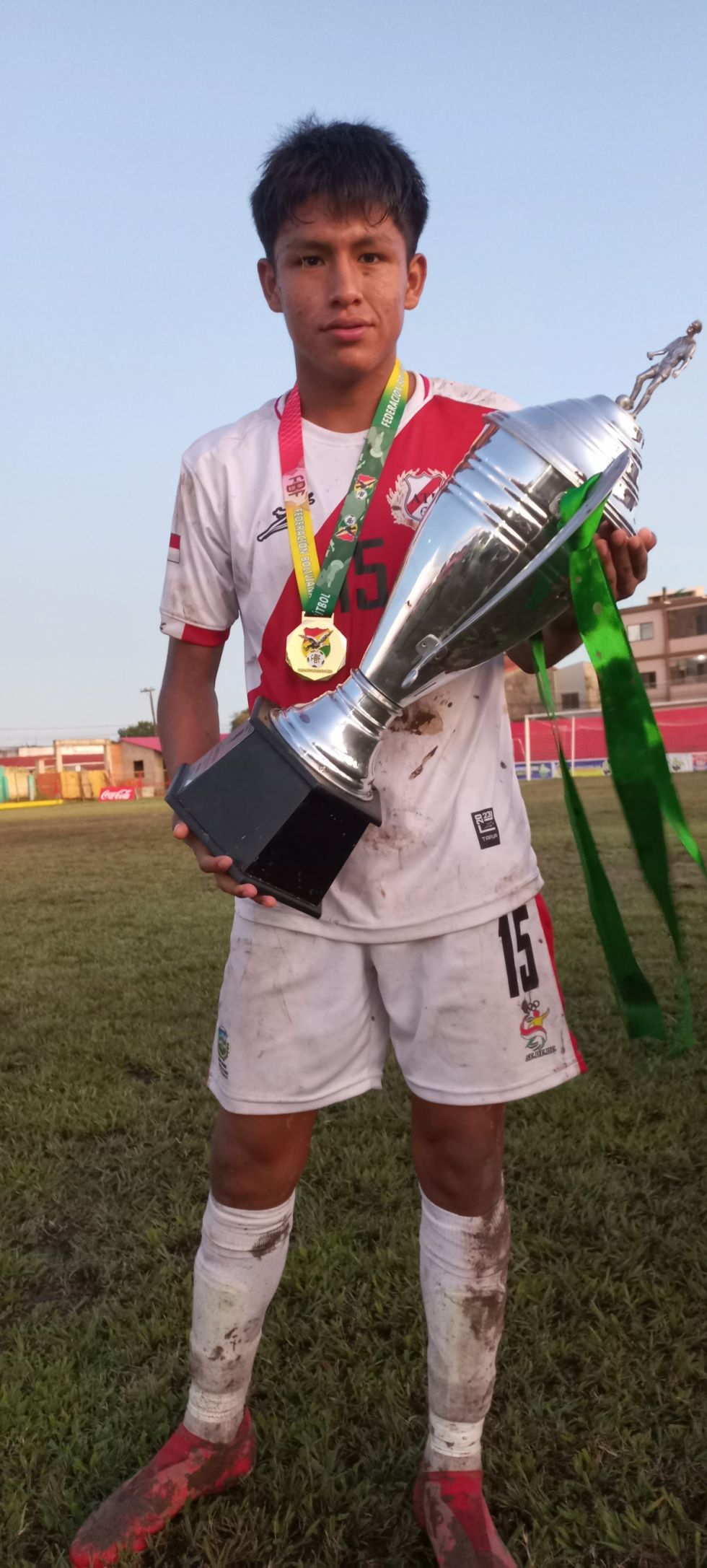 Luis Apaza, delantero 