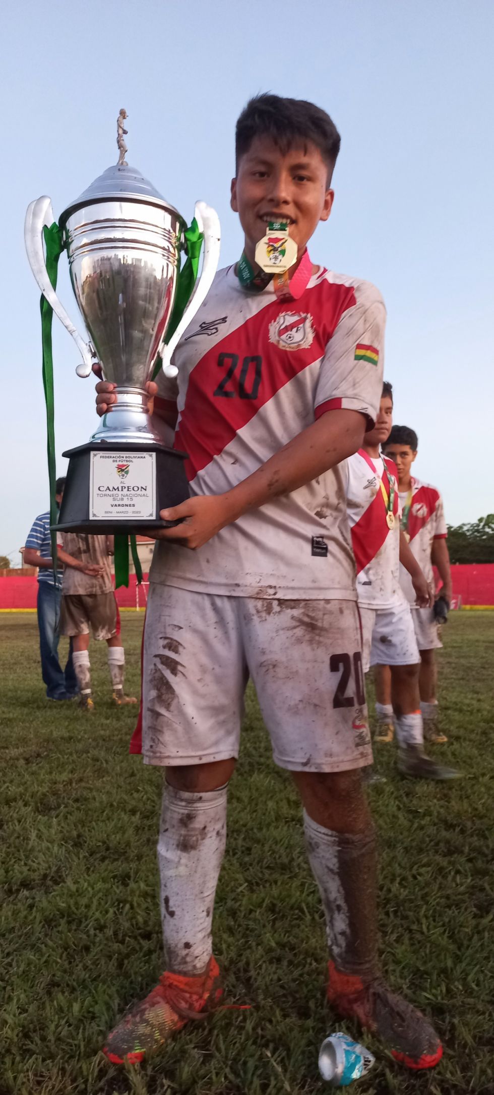 Anthony Apaza, defensor 