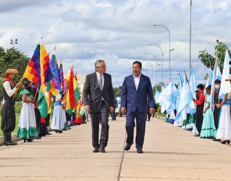 Arce y Fernández abren línea eléctrica y política en Yacuiba