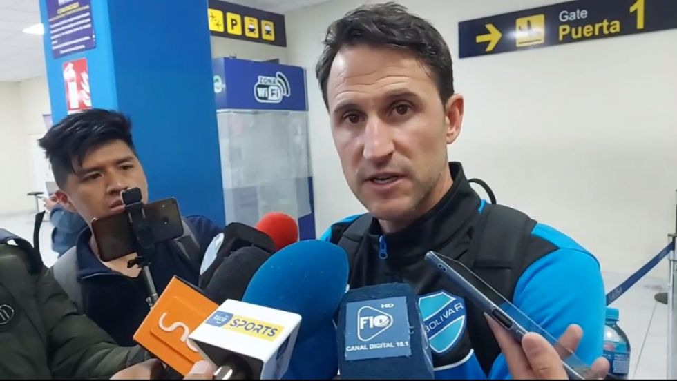 Video: Palo al IV Centenario, les golpearon a mis jugadores, quejas  y más quejas: Las llamativas declaraciones del entrenador de Bolívar 