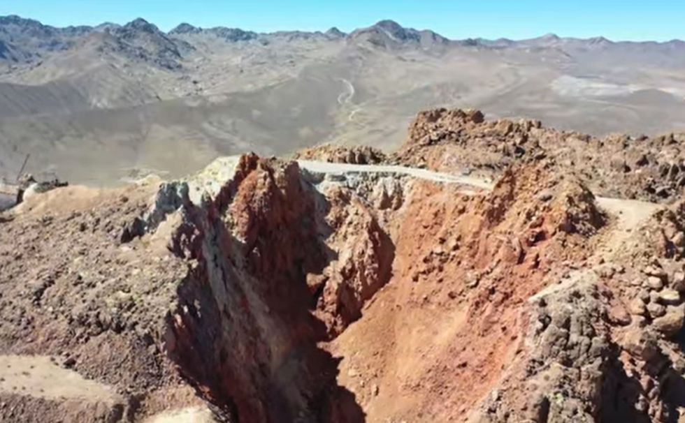 Alarmante deterioro del emblemático Cerro Rico pone en riesgo su preservación y la vida de los mineros