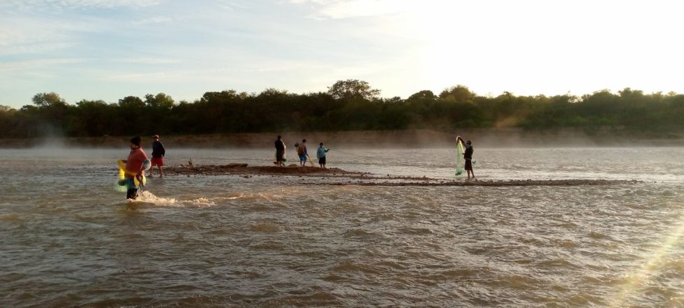 Pescadores reconocen baja presencia de peces en el Pilcomayo 