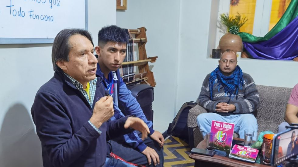 Los asistentes toman la palabra