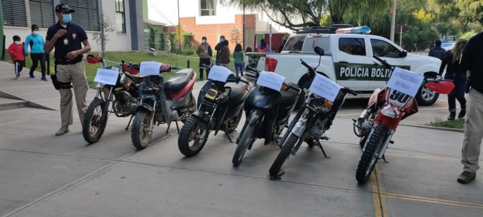 Decomisan una moto nueva en Tarija que tenía el chasis remarcado