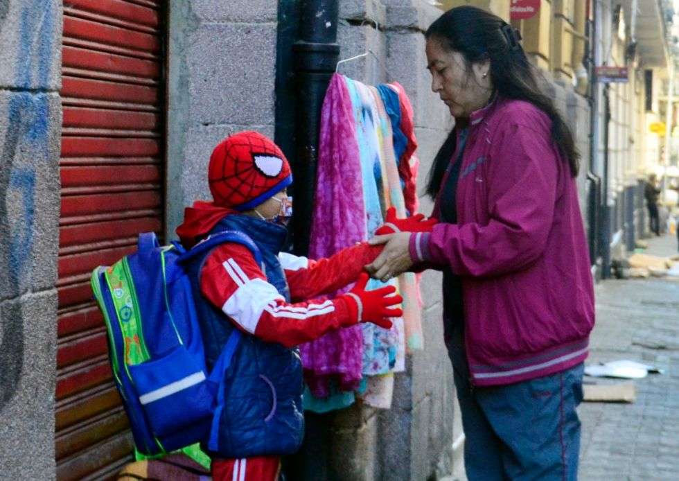 Analizarán ampliar horario de invierno escolar