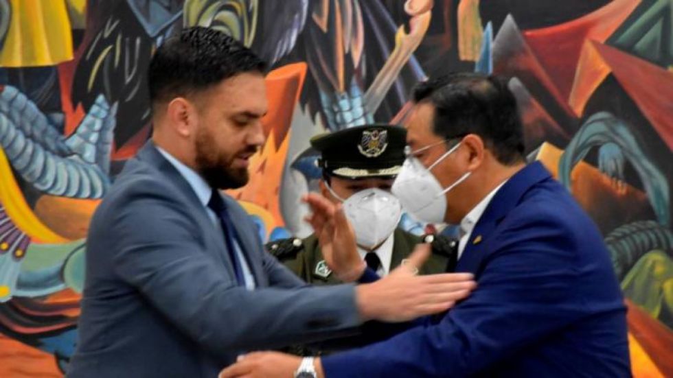 Cesar a Del Castillo, voltear a Evo y otras decisiones que analiza Arce para salvar la gestión