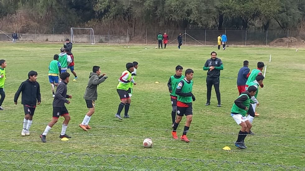 Selección boliviana Sub-15: Los campeones  nacionales  que asistieron al inicio de pruebas 