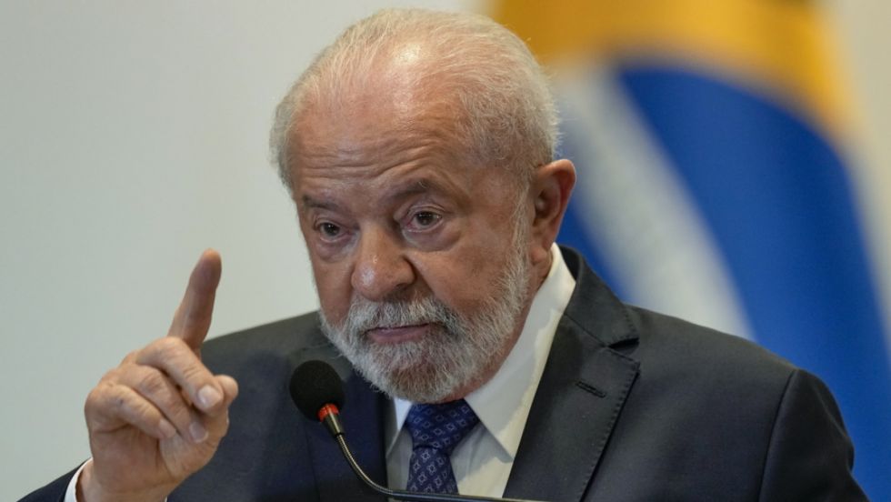 Lula promete una reforma agraria