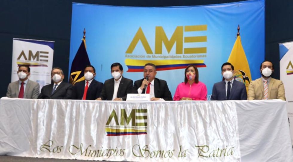 Ecuador: reducen presupuesto para municipios