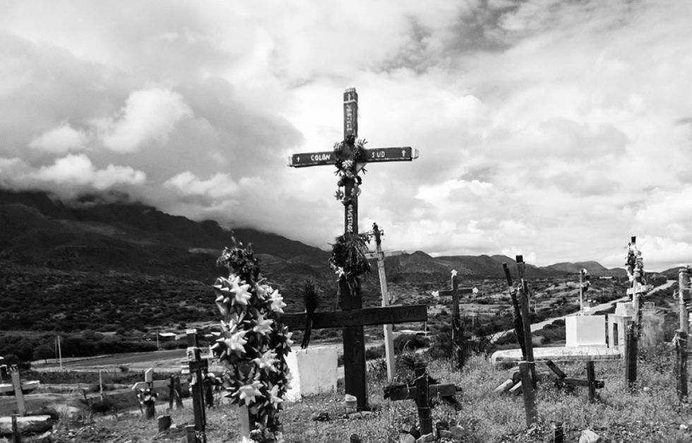 CRUZ DE LA ANGOSTURA