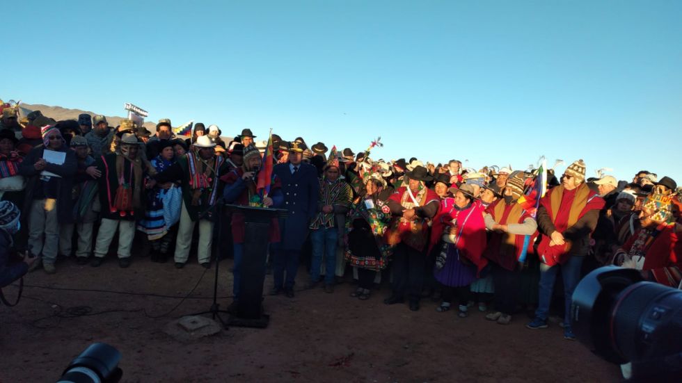 Arce recibe la energía del sol y reafirma compromiso de “trabajo para que nos vaya bien”