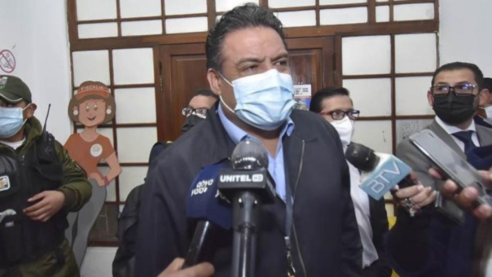 Suman los procesos, investigan al exalcalde Luis Revilla por legitimación de ganancias ilícitas