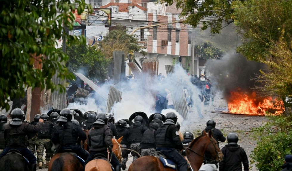 Jujuy: piden parar represión, Morales ve “mercenarios”