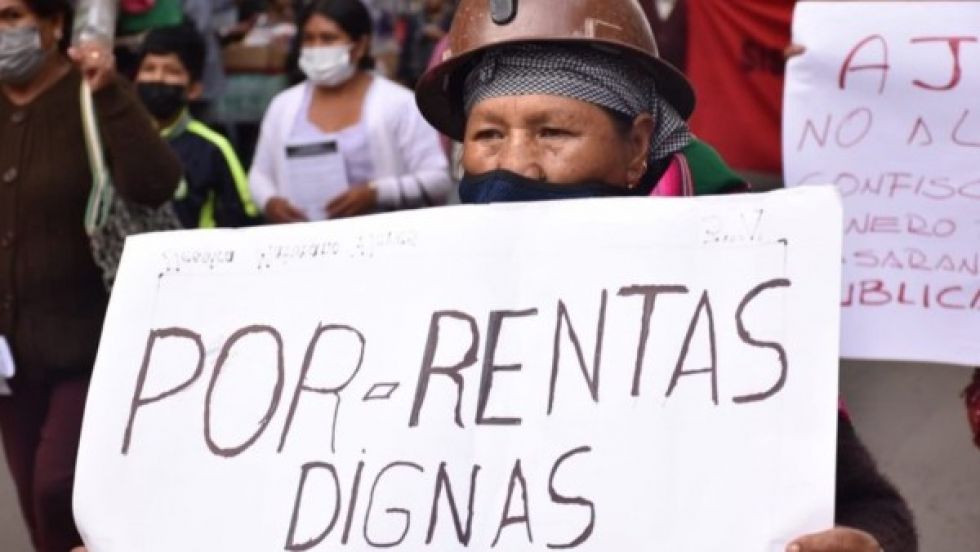 Tratan proyecto de ley que beneficia a mineros con una renta “solidaria de vejez” hasta de Bs 6.000
