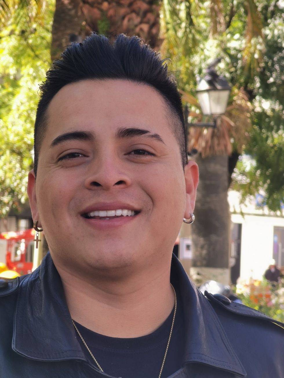 Luis Vega: Música y poder