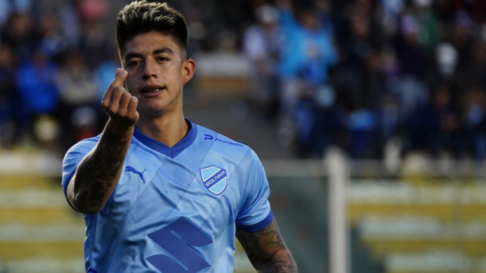 Gabriel Villamil aportó con un golazo en la victoria de Bolívar (VIDEO)