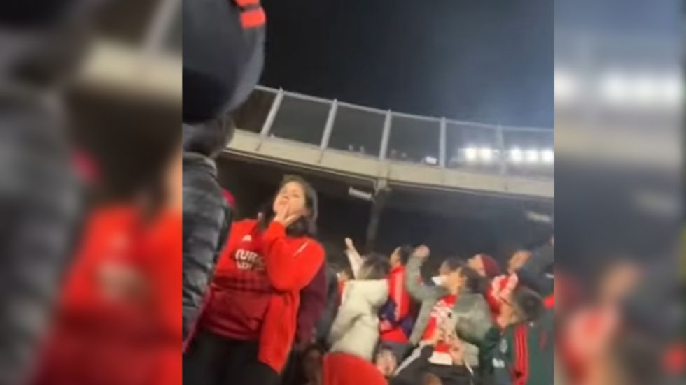 “Baja el tomate”: Polémico canto de hinchas de River a los de The Strongest (Video)