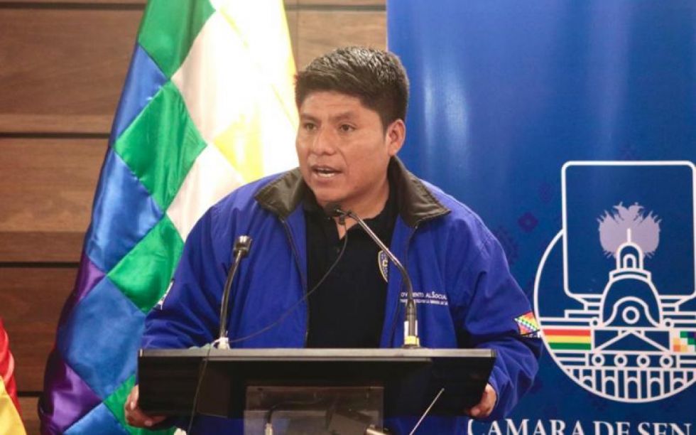 Senador “evista” advierte que Del Castillo estaría buscando asilo en otro país 