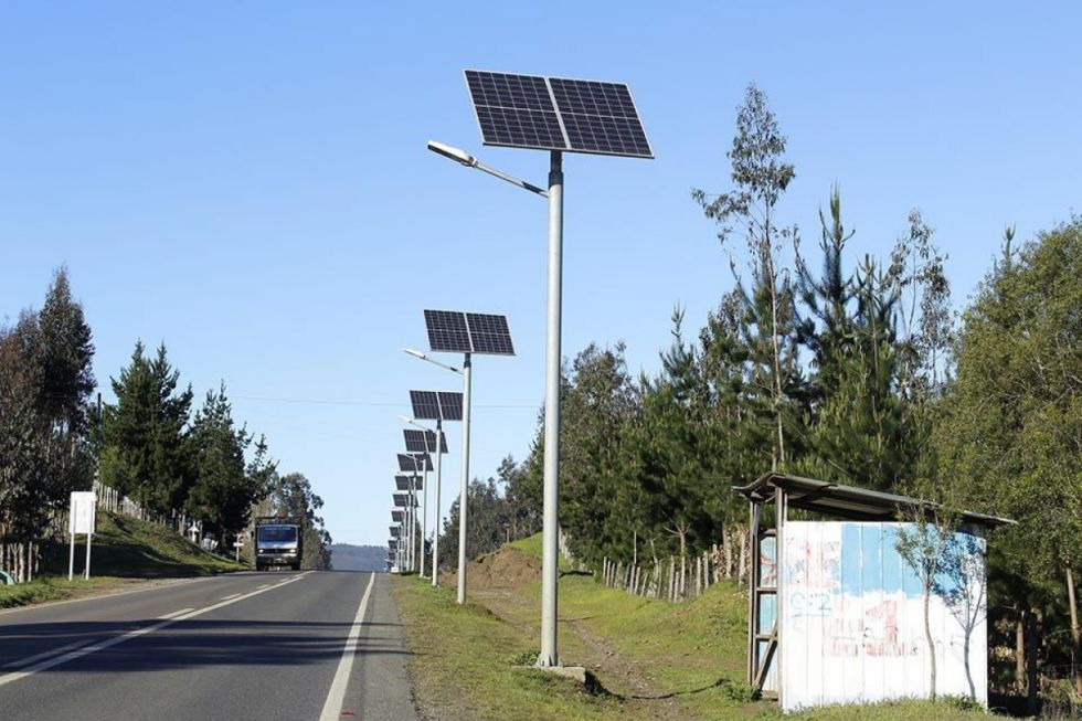 Proponen alumbrado público con paneles solares en Tarija