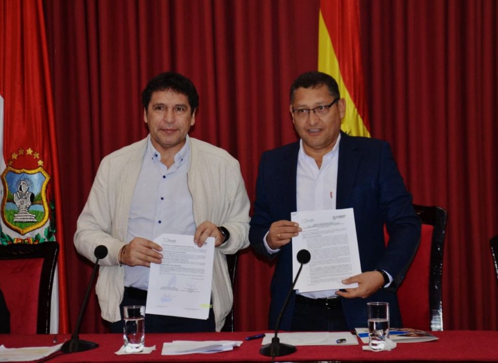 Concretan crédito del FNDR de Bs 20,3 MM para el Oncológico