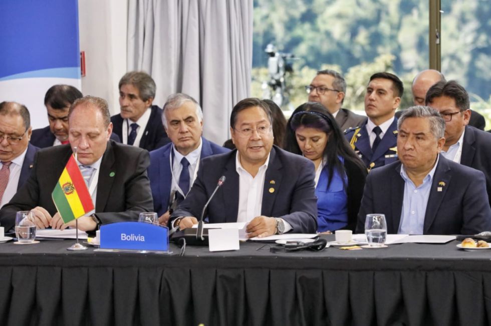 Arce propone trabajar de manera conjunta en la industrialización de los recursos naturales de la región