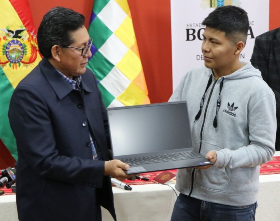 Educación garantiza viaje del yacuibeño José García a Misión Marte de México